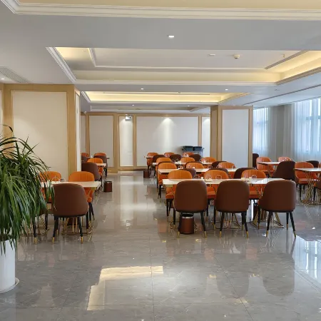Vienna Hotel (Suining Central Street East Ring Island Branch)