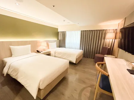 Tea Way Hotel Отели рядом со станцией HSR Taichung Station