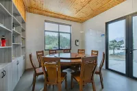 One Mountain and One House · Starry Sky Pool · Bamboo Forest Holiday Parent-child Beauty Su