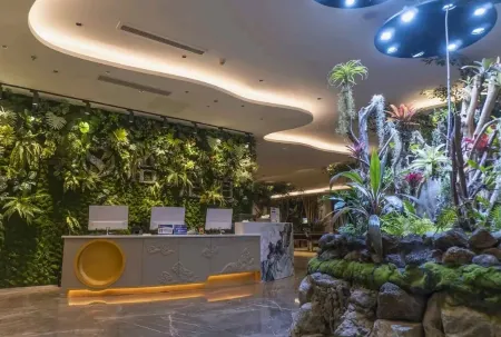 Yue Hotel Отели рядом с достопримечательностью «Central Yunnan Health City Cultural Tourism Scenic Area»