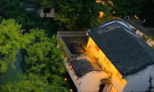 Chengdu Chengshe Hotel (Wenjiang University Town Southwest Caida Branch)