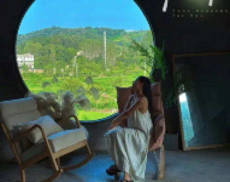 Sansheng Youxing Swimming Pool Vacation Apartment (Yinxing Valley)