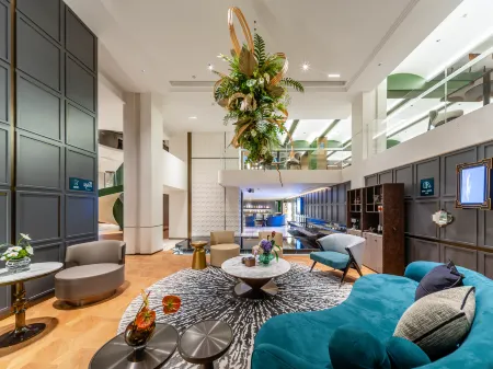 Atour Hotel  Shanghai HuangPu Xintiandi Metro Station Отели рядом с достопримечательностью «Laiyifen»