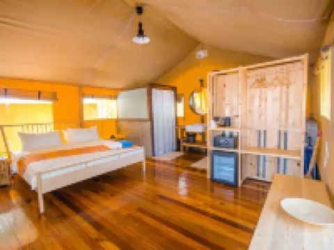 Ara Dinawan Island Resort Hotels in Papar