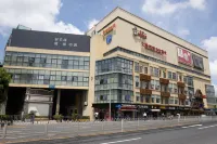 CJIA Apartment (Shanghai Yingao West Road Subway Station) Hotels near Lingang Xinyefang