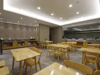 Huayi Collection Hotel (Binxian Jiefang Road) Hotels in Bin County