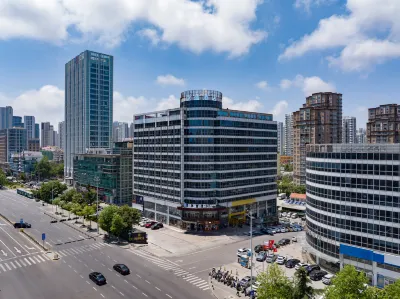 Tusheng Hotel (Qingdao Jinshatan Tianmushan Road Subway Station) Hotels in Qingdao
