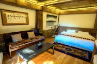 Tawu. Rexi Akcang Homestay - balcony