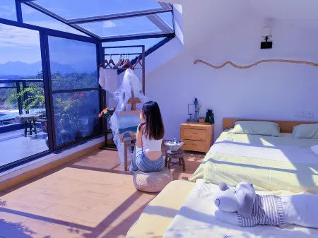 Wuning Millennium Bird Trail Holiday Homestay Отели рядом с достопримечательностью «Lushan West Haihuaqian Valley»