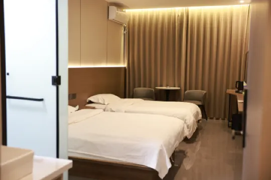 Huaxiang Business Hotel, Luxian County