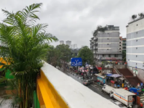 Youzhu Hostel (Shuhanludong Subway Station)