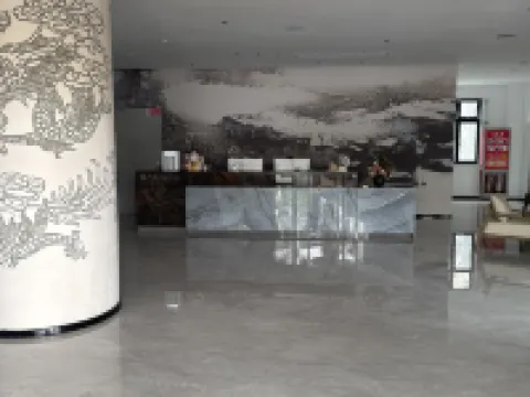 Shuanglong Yinlin Hotel Hotels in Fenyi