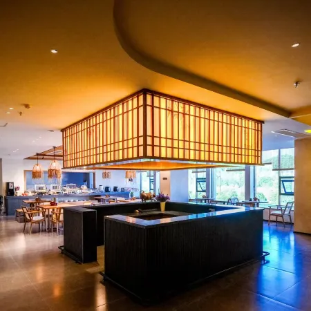 LAKESIDEBEAUTY·HOTEL