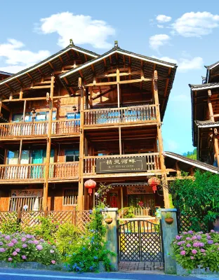 Elf Riverside Guesthouse