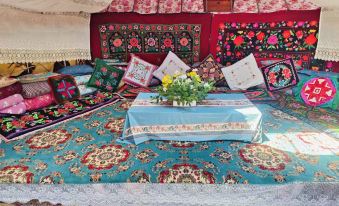 Sailimu Lake Old Flavor Homestay