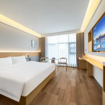 Yanting Yuhewan Hotel