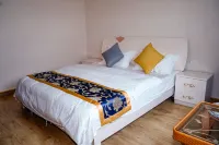 Luding Tianlai Inn - Inns
