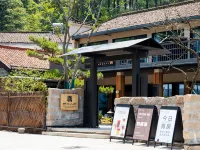 Jiuhua Mountain · Jingyue Serene (Roushen Baodian Branch) فنادق في تشينغيانغ