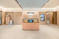 Hanting Hotel Yibin Cuiping Liubeichi Park - 2성급
