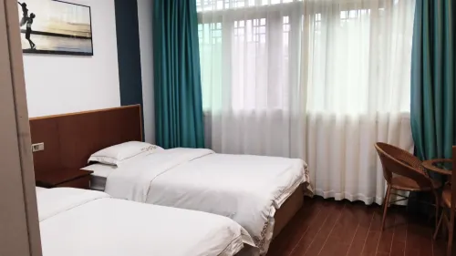 Huaxuan Bridge Fengjunyuan Hotel - Inns
