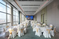 Wance Hotel (Jiangmen East Railway Station) - Airport Shuttle
