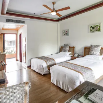 ROYAL WATERLILY HOTEL