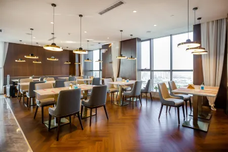 OAK Oak Hotel Отели рядом с достопримечательностью «Taishan Longquan Temple»