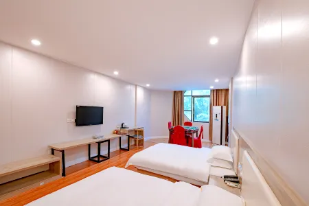 North Stream Furama Hotel Отели рядом с достопримечательностью «Darongshan National Forest Park»