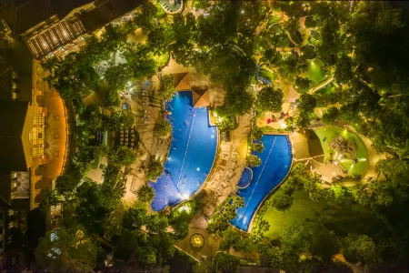 Mayland Resort Отели рядом с достопримечательностью «Mayland Resort Hot Spring»