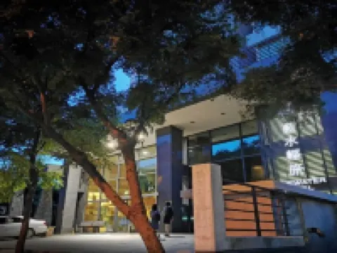 Bluewater Hotel Hotels near HSR Taoyuan Station Plaza