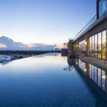 Sheraton Maoming Romantic Beach Resort