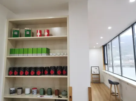 Old Street Shack Отели рядом с достопримечательностью «Rainbow Waterfall Scenic Spot In The Dabie Mountains»