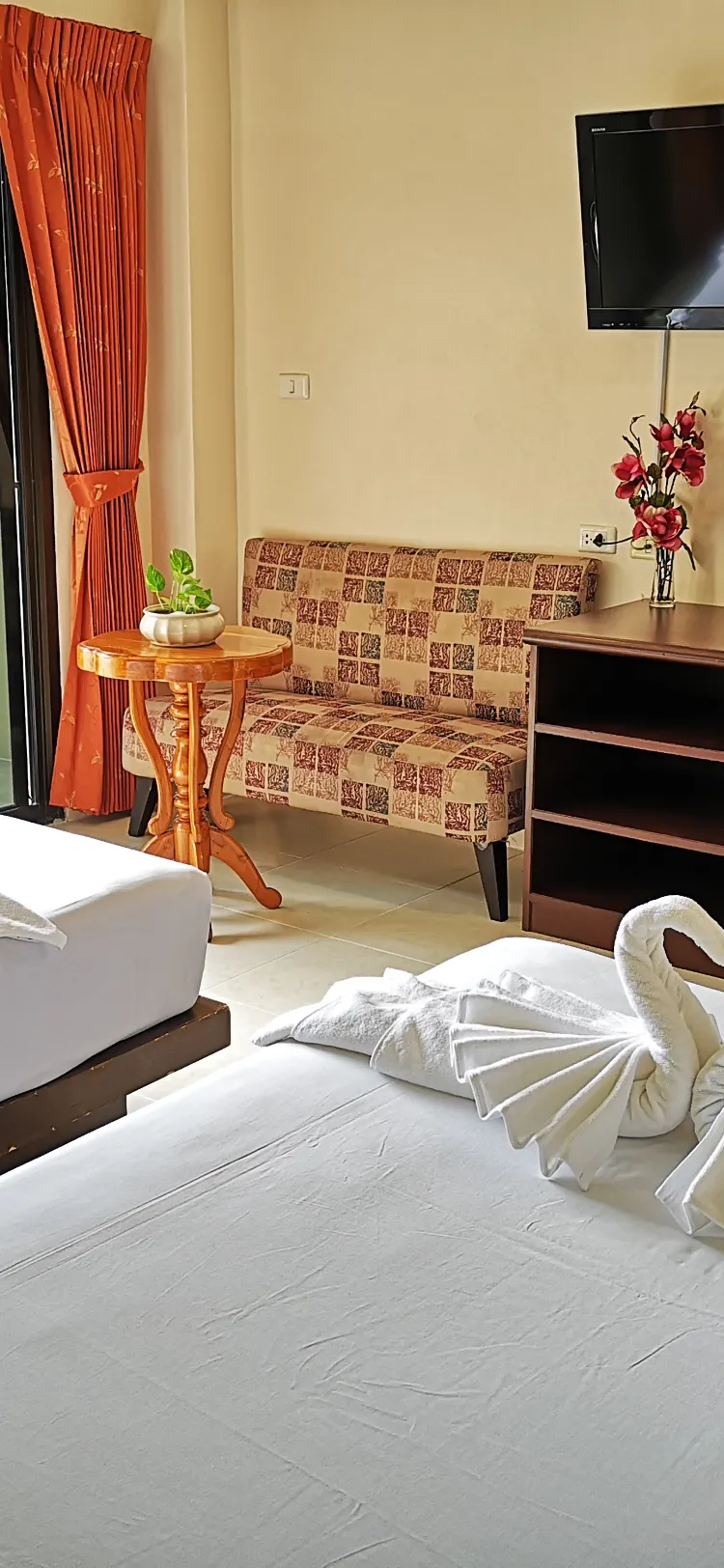 ห้องมาตรฐานเตียงแฝดพร้อมระเบียง