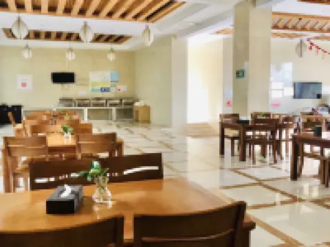 Water East Township House · River Bay Manor Hotels in Kaiyang