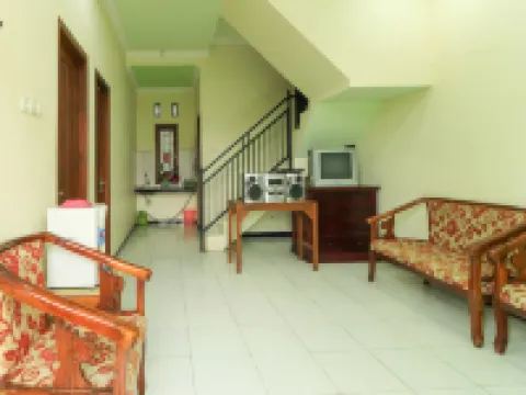 Villa Kangen Omah Hotels in Pacet