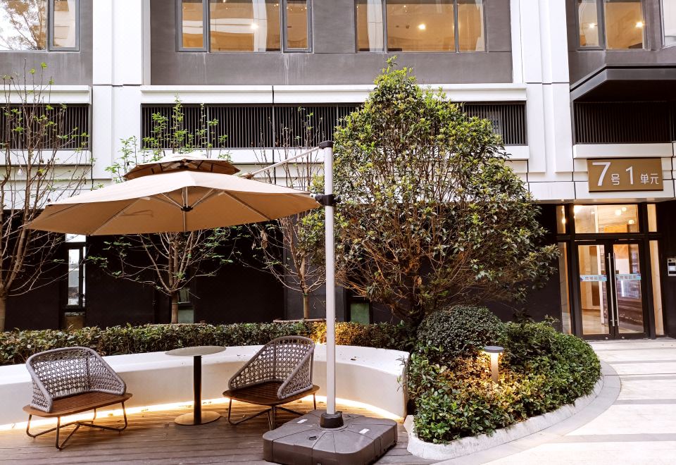 Sky City Boutique Apartments 객실 전경