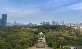 DoubleTree by Hilton Shenzhen Nanshan Hotel & Residences