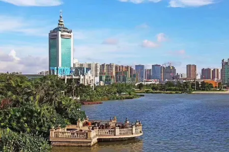 Grand Honor International Hotel Отели рядом с достопримечательностью «Quanzhou College of Technology»