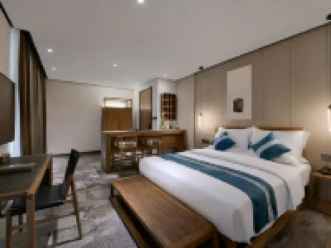 Shangquan Lishe Diyiquan  Hotel Hotels near Baotu Spring