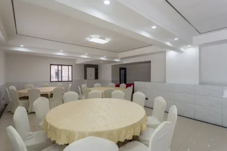 Hongya Qili Pingshan Zhongyige Hotel Отели рядом с достопримечательностью «Gaomiao Ancient Town»