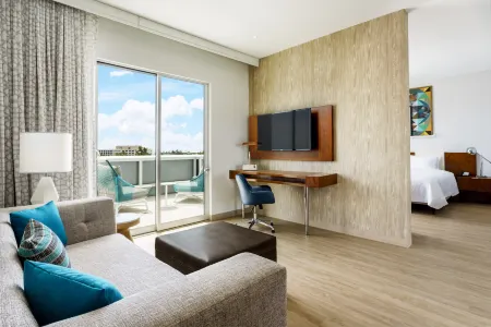 Hampton Inn & Suites by Hilton Santa Monica Отели рядом с достопримечательностью «Museum of Flying»