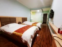 Zitong Aijia Business Hotel