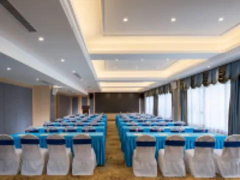 Vienna International Hotel (Xishui Xiwangcheng Times Plaza) Hotels in Xishui