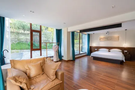 Jinwan Huiguniang Guesthouse Отели рядом с достопримечательностью «Taiji Wuse Valley»