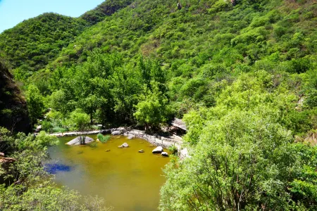 Yuyu Lingxi Noya Private Tang Homestay Отели рядом с достопримечательностью «Dingdu Mountain»