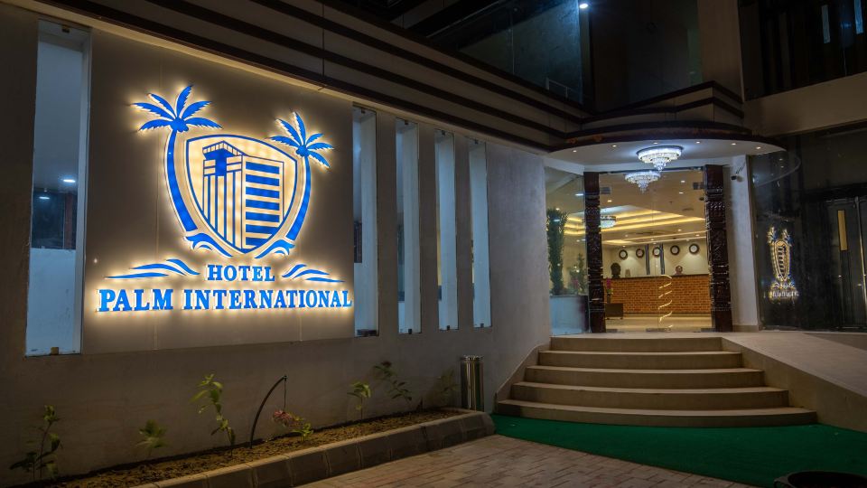 Hotel Palm International