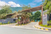 Sanya Mountain and Sea Resort Villa Hotels in Yalong Bay