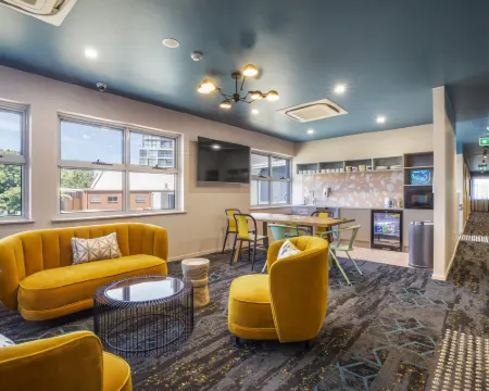 โรงแรมรอยัลโดยไนท์แคปโซเชียล โรงแรมในเมลเบิร์น