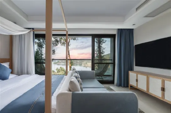 Hualing Villa · Lake View