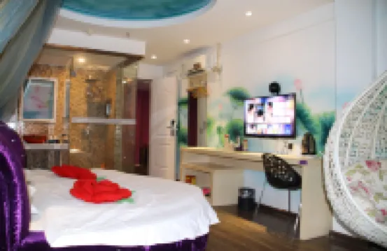 Jichu Chain Hotel Huarong Huarong Avenue